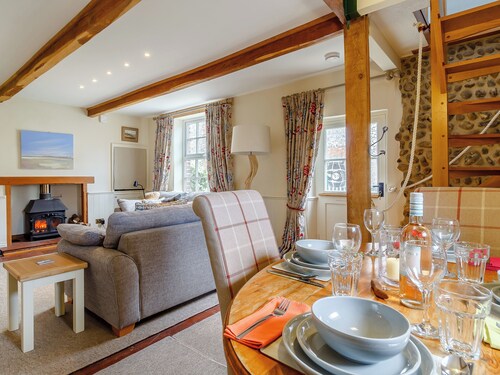 2 bedroom accommodation in Blakeney