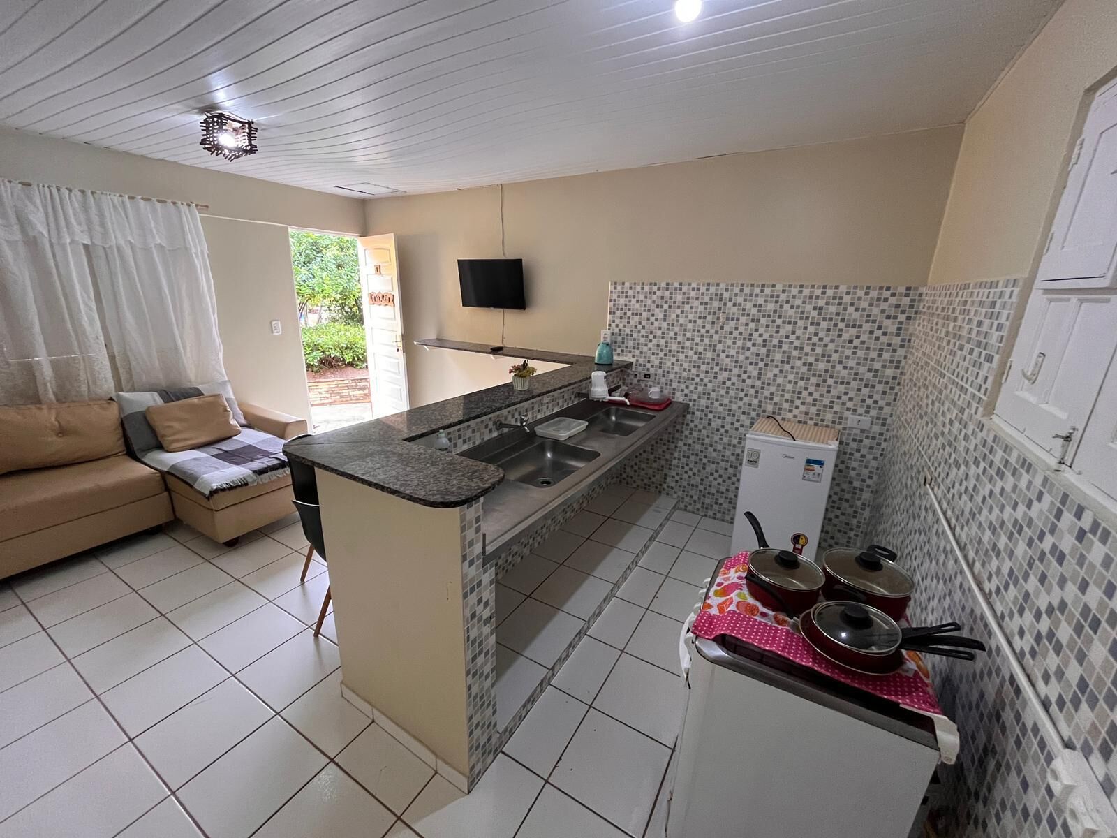 family apartment, 2 bedrooms, pool view | 1 bedroom, minibar, individually decorated, individually furnished