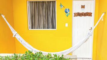 Family Room, Kitchen, Garden View | Minibar, individually decorated, individually furnished