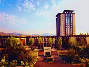 Exterior - Swan Lakeview Hotel (Huairou)