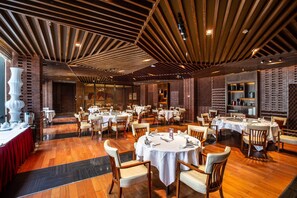 Dining - Swan Lakeview Hotel (Huairou)