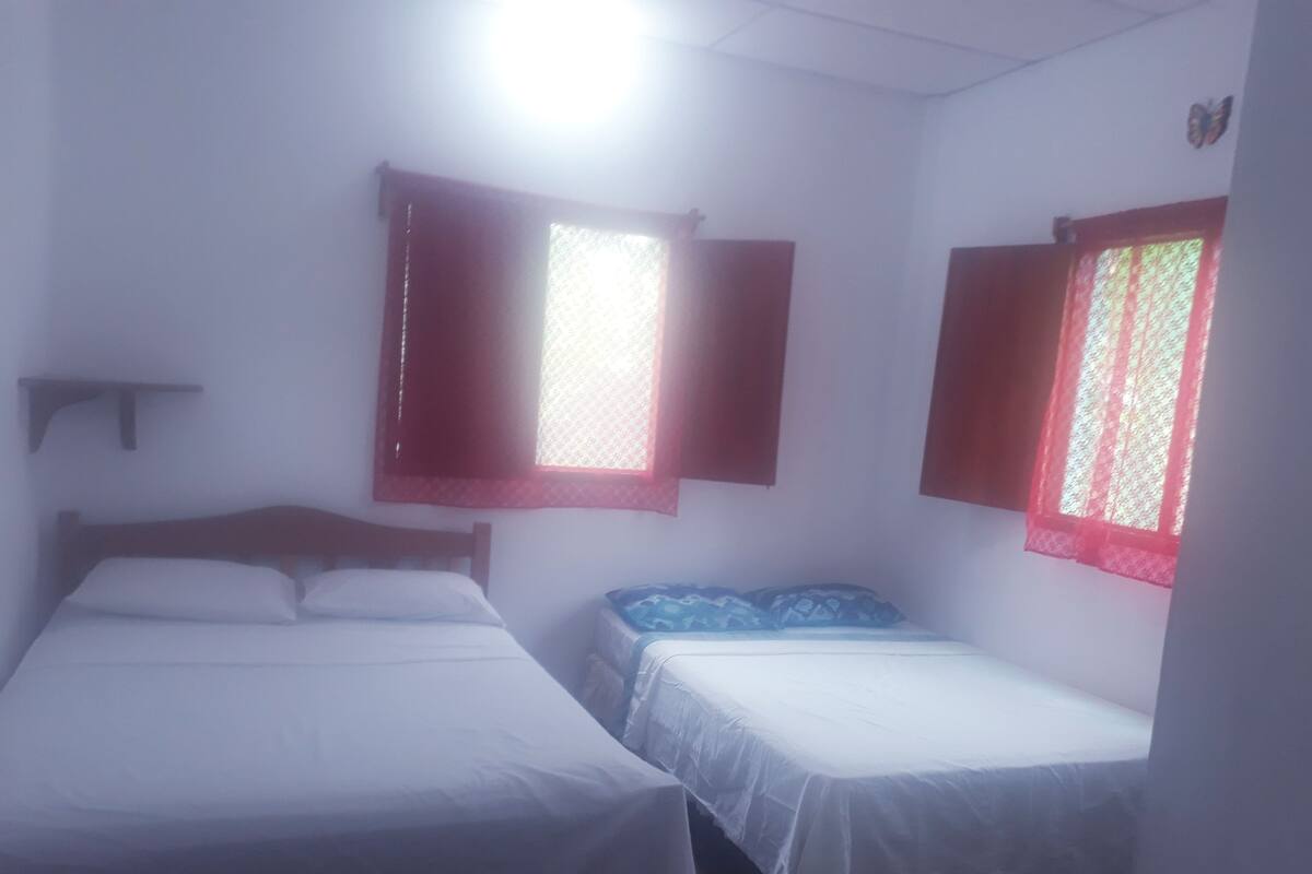 Quadruple Room | Iron/ironing board (on request), WiFi (free)