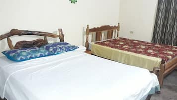 Quadruple Room | Iron/ironing board, free WiFi