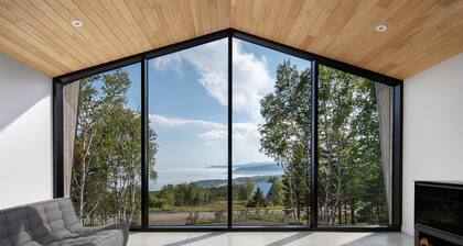 Le Littoral : Luxurious Chalet with Pool Sauna Spa & View