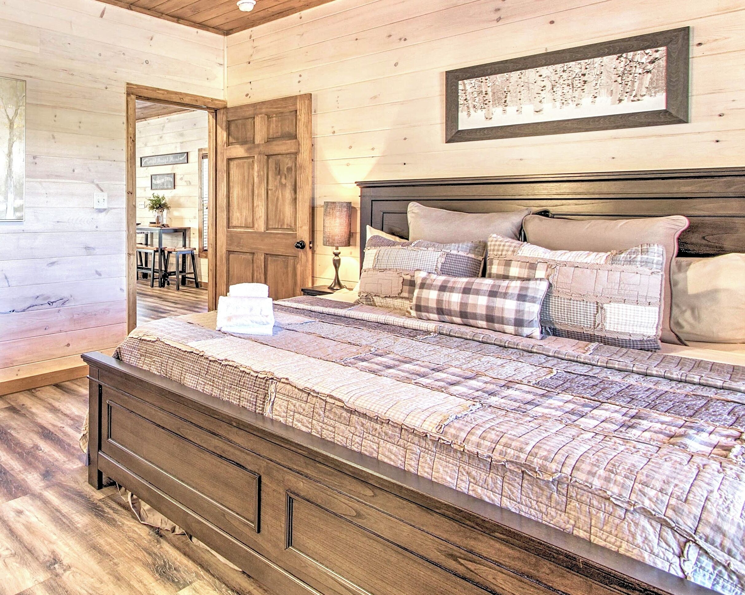 6 間睡房、熨斗/熨衫板、可攜式嬰兒床、免費 Wi-Fi