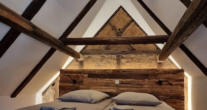 Haus am Berg mit Wellnessbereich, Bar und Panorama