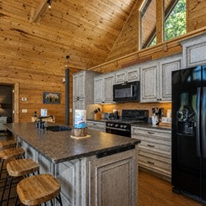 Fridge, microwave, oven, stovetop - Breathtaking views, 4 king suites, game room, hot tub. (Gatlinburg)