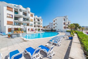 Unclassified image, 2 of 25, button - LORTAL apartment on the first line of the beach with swimming pools (Alcúdia)