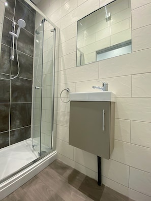 Apartment, Private Bathroom | Bathroom