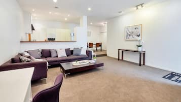 42-inch Smart TV with digital channels, TV, Netflix