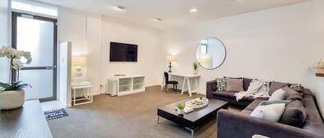 Smart TV 42 pulgadas con canales de televisión digitales, televisión