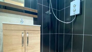 Apartment, Ensuite | Bilik Mandi