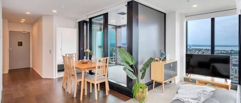 Apartment, 2 Bedrooms, City View | Living area