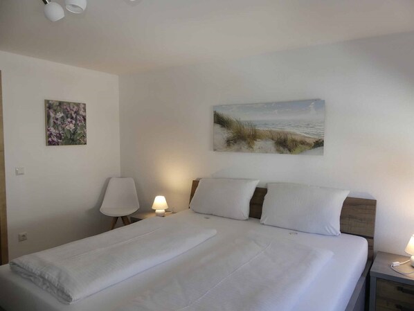 Apartment | 2 bedrooms, free WiFi, bed sheets - FeWo Zum Kuhturm (Guenzburg)