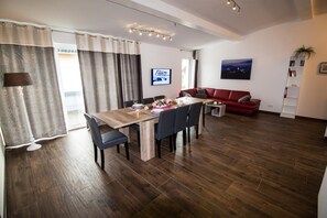 Apartment | Living room