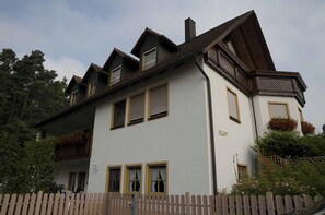 Front of property - Ferienwohnungen Lehner (Mitteleschenbach)
