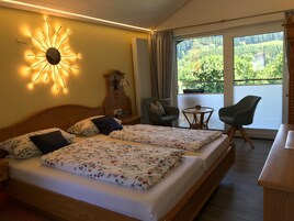 Caja de seguridad en la habitación, wifi gratis y ropa de cama 