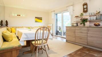 Apartment | In-room safe, free WiFi, bed sheets