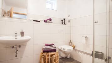 Apartment | Bathroom