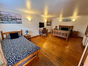 4 habitaciones, tabla de planchar con plancha y wifi gratis