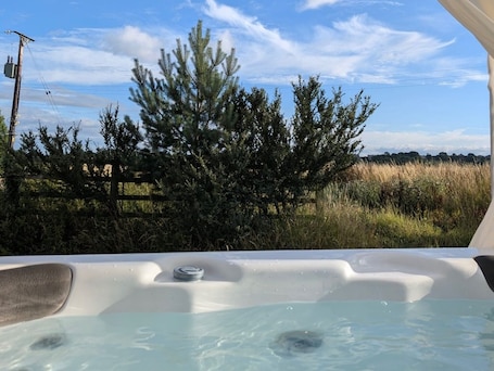 Bañera de hidromasaje exterior