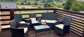Starshinezzz - Large Farmhouse County Durham