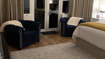 1 bedroom, in-room safe, desk, iron/ironing board