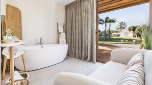 Deluxe Bungalow, 1 Bedroom, Garden View | Deep soaking bathtub