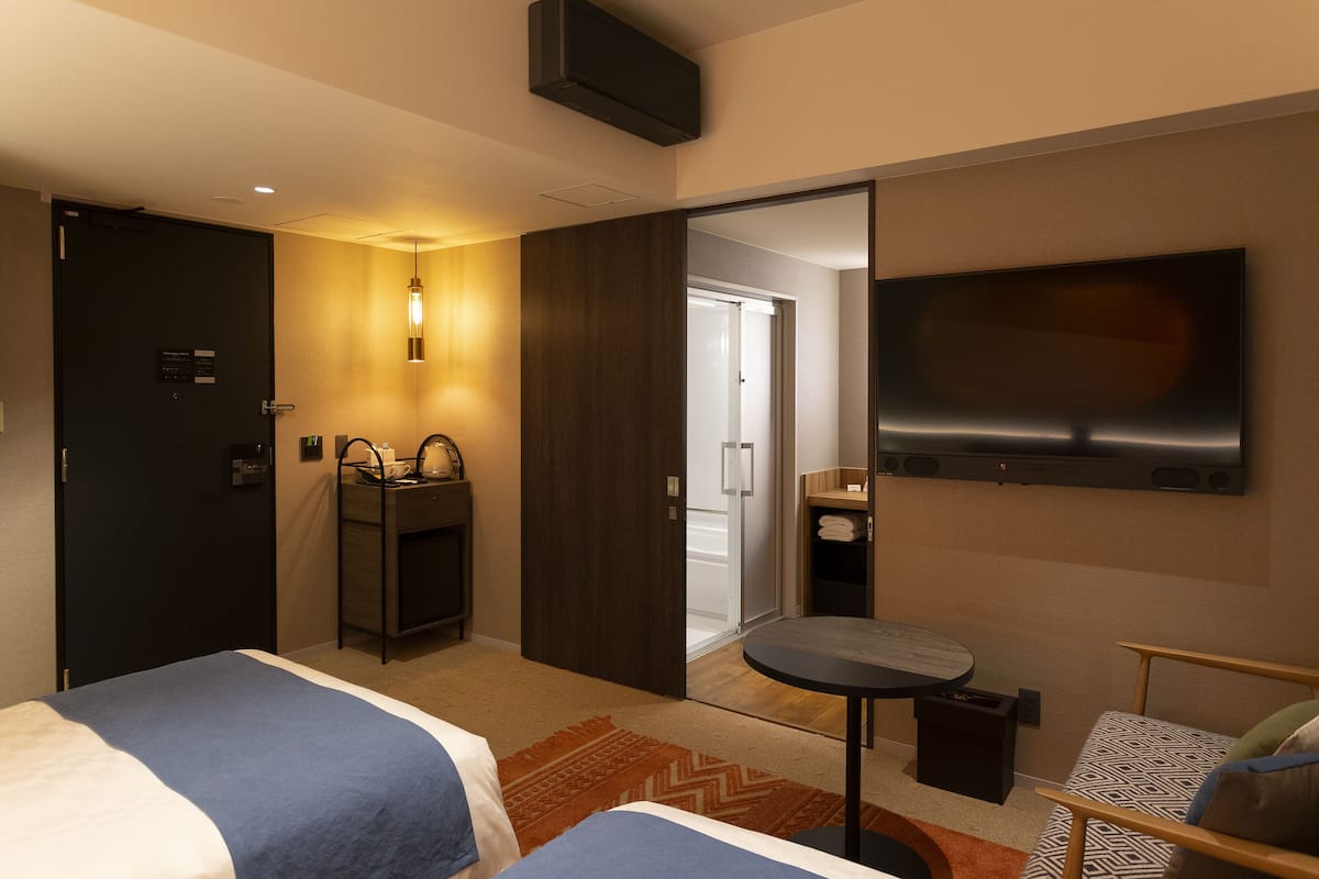 Deluxe-værelse med 2 enkeltsenge (Universal Room) | Gratis Wi-Fi, sengetøj
