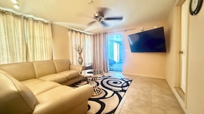 Smart TV, fireplace, DVD player - 3-Bed 2 Bath Cozy Foothills Vacation Home (Yuma)