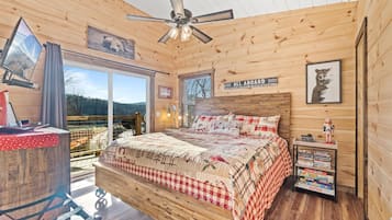 2 bedrooms, iron/ironing board, travel crib, WiFi