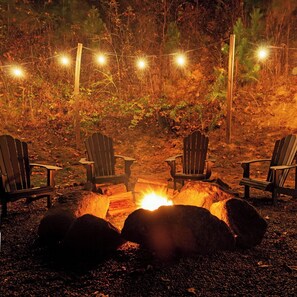 Property grounds - Hot Tub! Sleeps 5! Dog friendly w/View. Near WCU, Casino (Whittier)