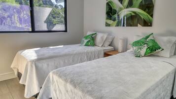 3 bedrooms, in-room safe, iron/ironing board, WiFi