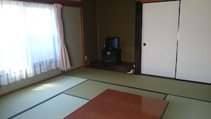 Habitación tradicional, para no fumadores (Japanese Style, For 6 Guests)