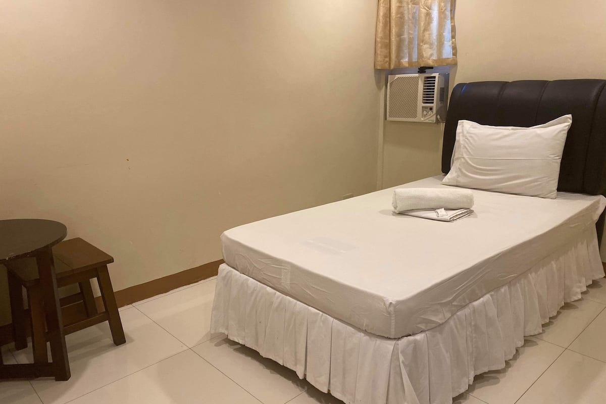 Comfort Single Room | WiFi (free)