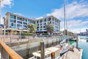 Marina - High-end Viaduct studio apartment! (Auckland)