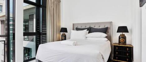 1 bedroom, desk, iron/ironing board, WiFi