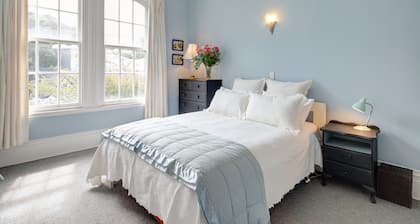 Thorndon Heritage Listed Villa