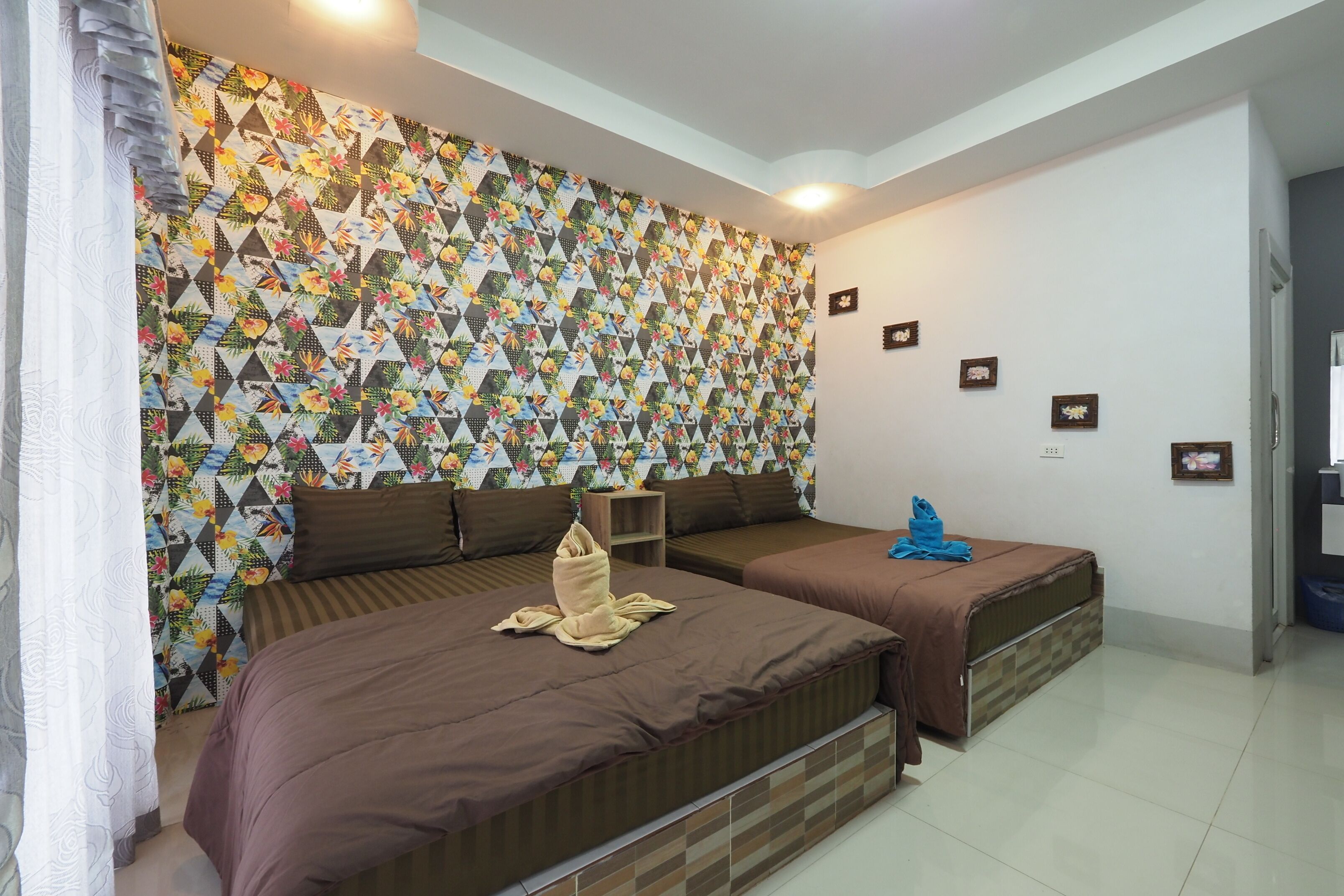 Villa, 1 King Bed | Desk, free WiFi, bed sheets