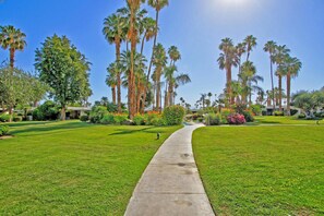 Property grounds - Indian Wells Country Club / Sandpiper Pod/Mid-Century (Indian Wells)