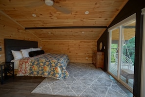 3 habitaciones, tabla de planchar con plancha y cuna de viaje
