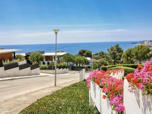 Property grounds - Apartment with private garden and pool 1km beach (Platja d'Aro)