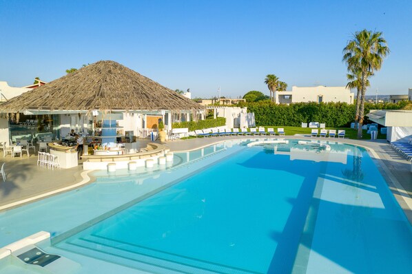 Seasonal outdoor pool