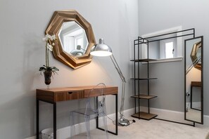 Interior - Modern 4-Bedroom City Retreat in Glasgow (Glasgow City)
