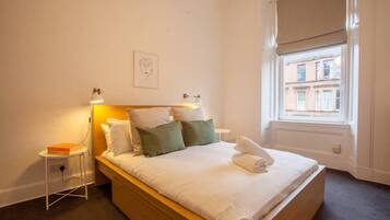 2 bedrooms, iron/ironing board, travel cot, WiFi