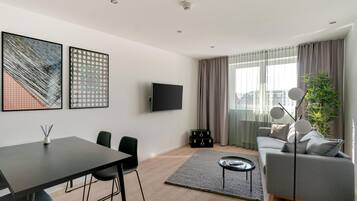 Suite XXL + sofa bed | Living area | 55-inch Smart TV with digital channels, TV