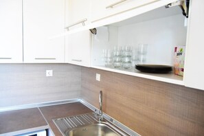 Private kitchen - All new, spacious + great view (Varna)