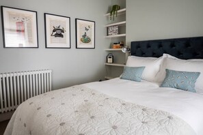 1 chambre, literie de qualité, bureau