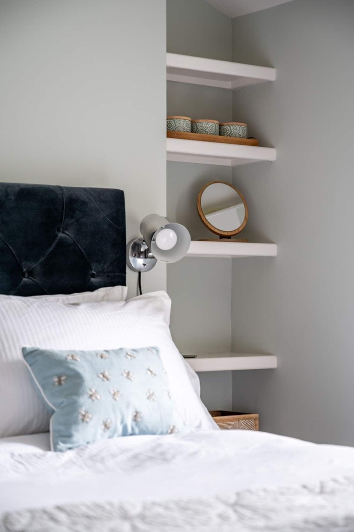 1 間睡房、高級寢具、書桌、手提電腦工作空間