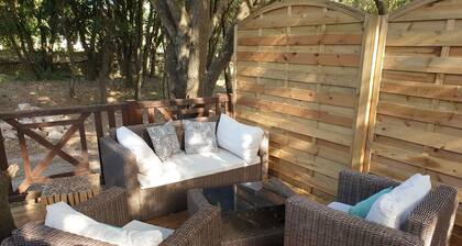 Accommodation in Bonifacian countryside 3km from the city